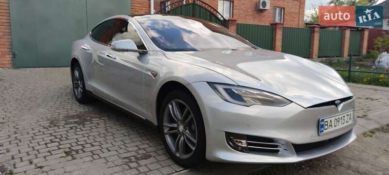 Лифтбек Tesla Model S 2014 в Кропивницком