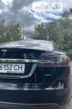 Лифтбек Tesla Model S 2015 в Черкассах