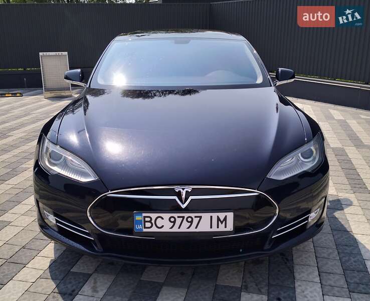 Ліфтбек Tesla Model S 2013 в Львові