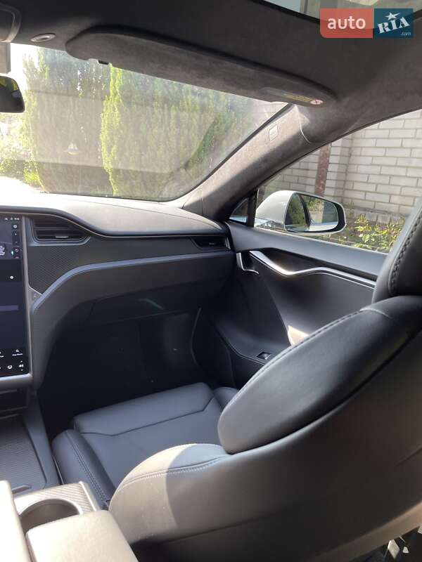 Ліфтбек Tesla Model S 2018 в Житомирі