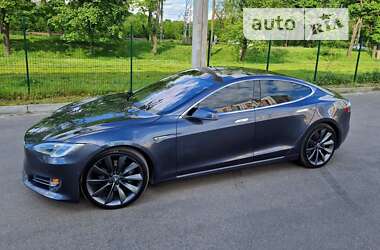 Ліфтбек Tesla Model S 2016 в Харкові