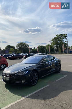 Ліфтбек Tesla Model S 2015 в Миколаєві