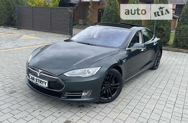 Лифтбек Tesla Model S 2014 в 