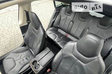 Лифтбек Tesla Model S 2014 в 