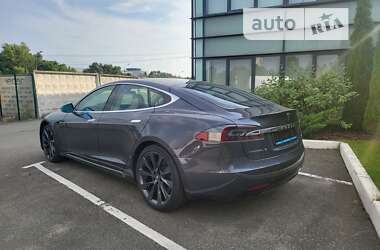 Ліфтбек Tesla Model S 2018 в Києві