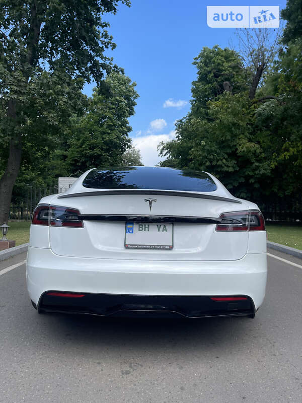 Лифтбек Tesla Model S 2022 в Одессе