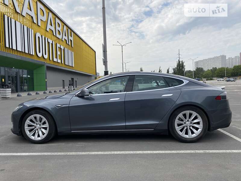 Ліфтбек Tesla Model S 2012 в Києві