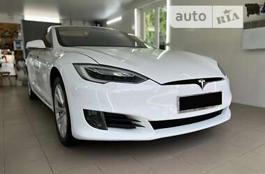 Лифтбек Tesla Model S 2016 в Харькове