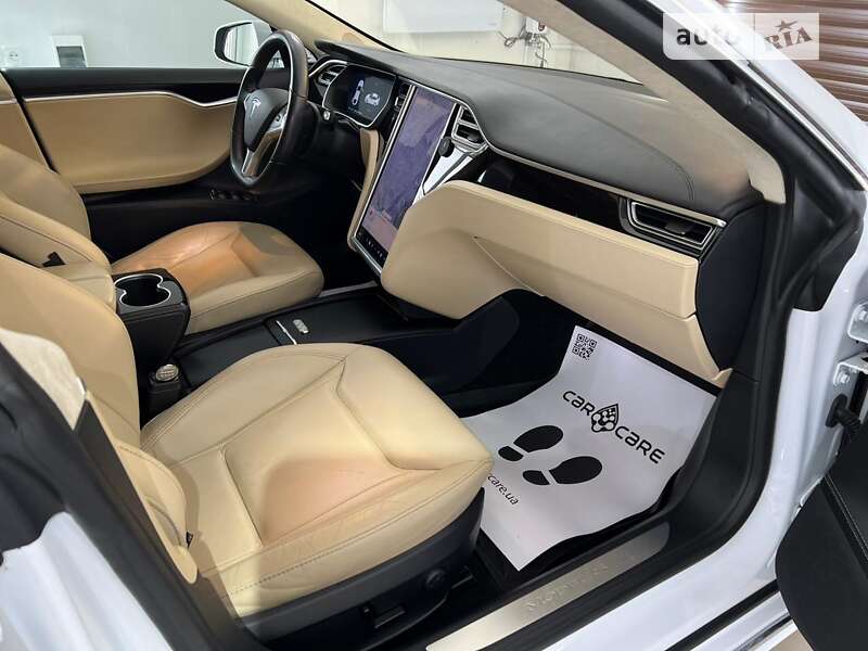 Лифтбек Tesla Model S 2016 в Харькове
