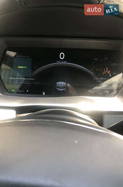 Ліфтбек Tesla Model S 2015 в 