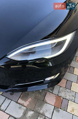 Ліфтбек Tesla Model S 2017 в 