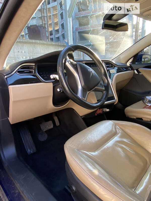 Ліфтбек Tesla Model S 2015 в Обухові