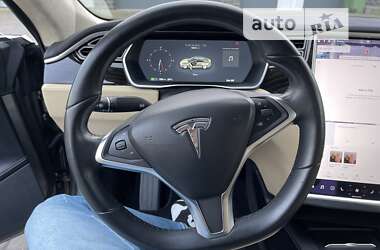 Лифтбек Tesla Model S 2016 в Ивано-Франковске