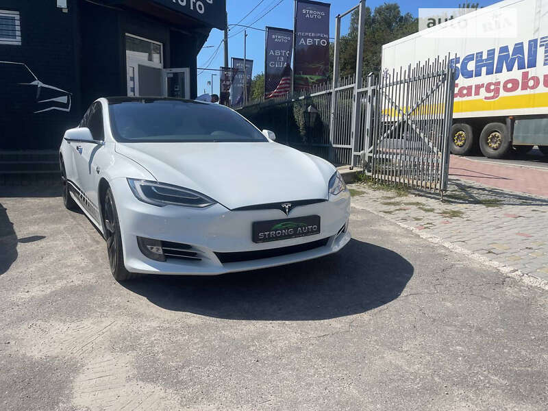 Лифтбек Tesla Model S 2020 в Тернополе