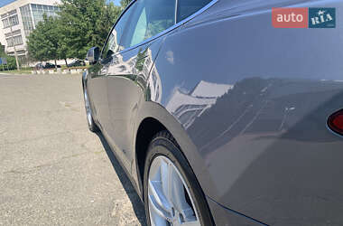 Лифтбек Tesla Model S 2013 в Киеве