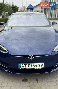 Лифтбек Tesla Model S 2018 в 