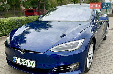 Лифтбек Tesla Model S 2018 в Ивано-Франковске