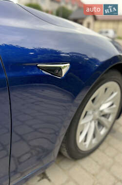 Лифтбек Tesla Model S 2018 в 