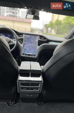 Лифтбек Tesla Model S 2018 в 