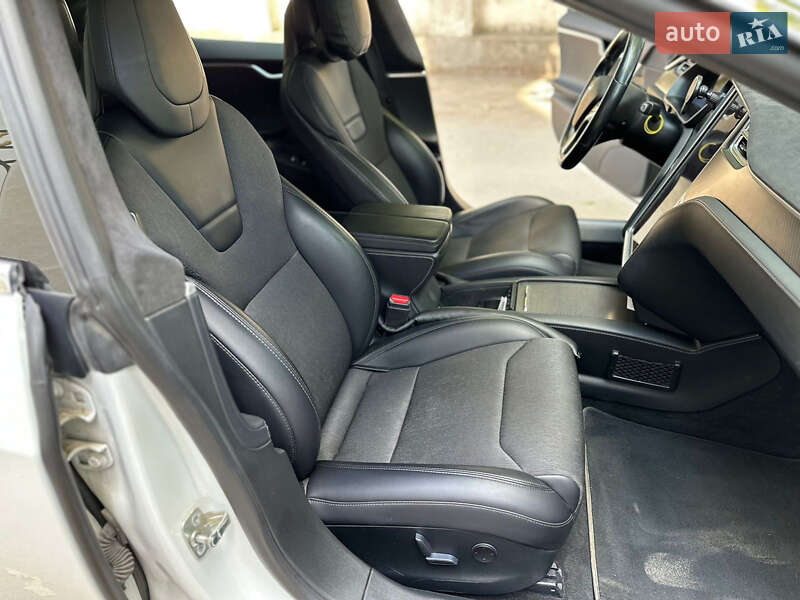 Лифтбек Tesla Model S 2017 в Каменец-Подольском