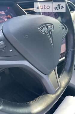 Лифтбек Tesla Model S 2017 в 