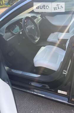 Лифтбек Tesla Model S 2017 в 