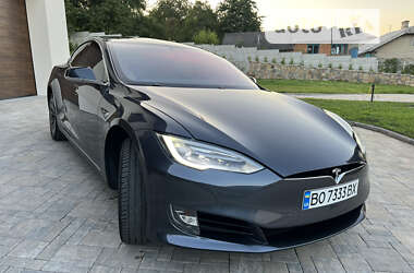 Лифтбек Tesla Model S 2016 в Тернополе