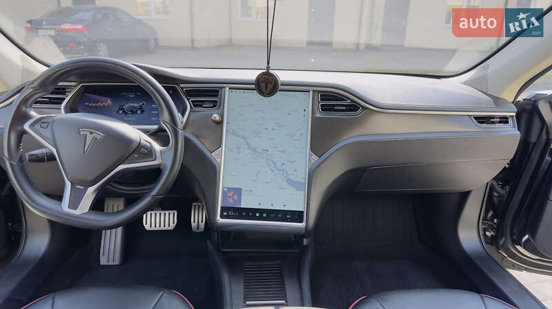 Лифтбек Tesla Model S 2013 в Киеве