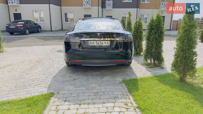 Лифтбек Tesla Model S 2013 в Киеве