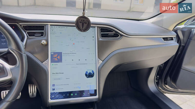 Лифтбек Tesla Model S 2013 в Киеве