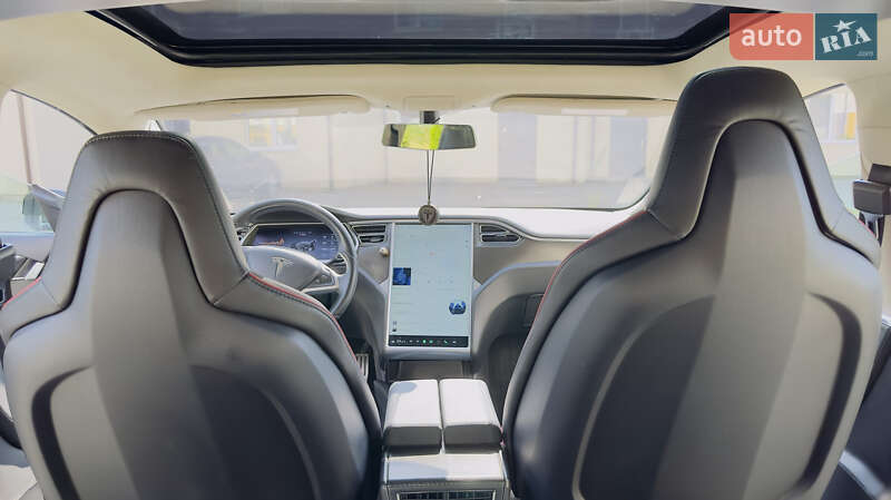 Лифтбек Tesla Model S 2013 в Киеве