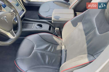 Ліфтбек Tesla Model S 2013 в 