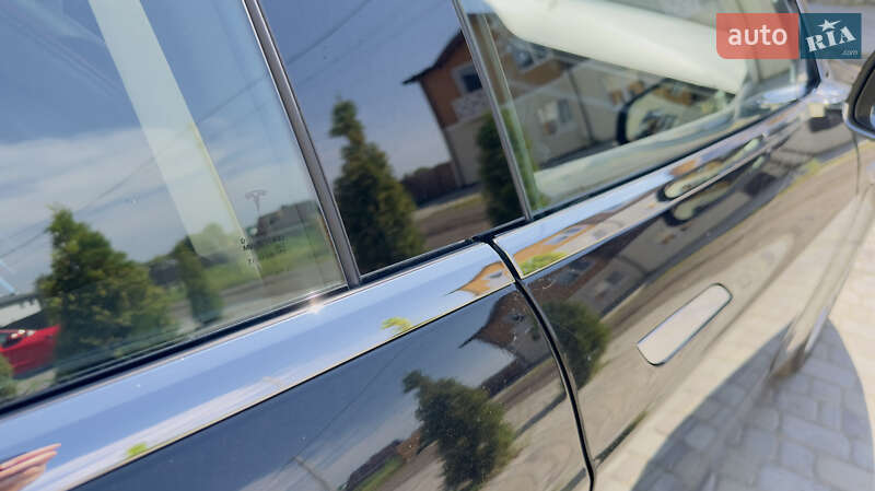 Лифтбек Tesla Model S 2013 в Киеве