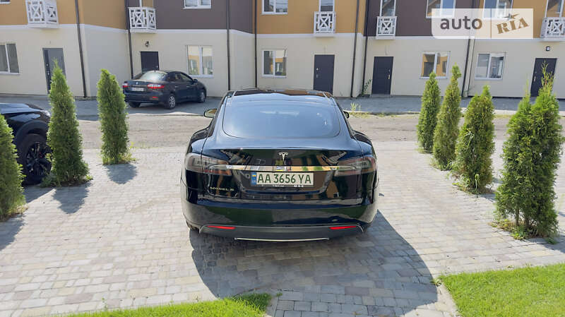 Лифтбек Tesla Model S 2013 в Киеве
