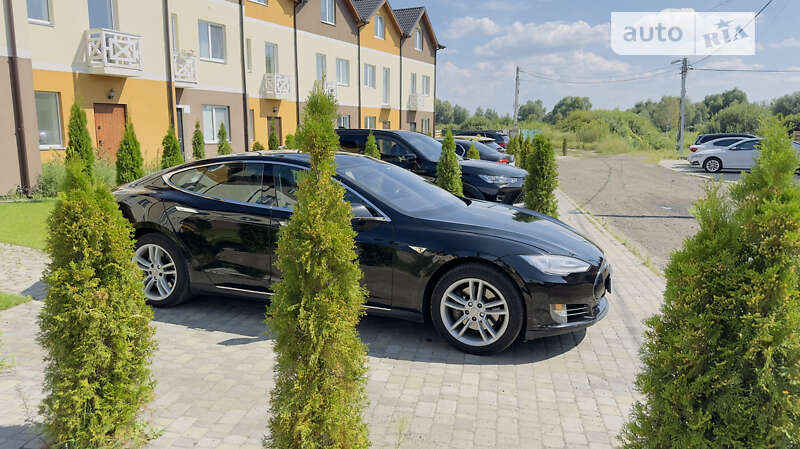 Лифтбек Tesla Model S 2013 в Киеве