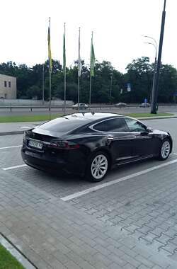 Ліфтбек Tesla Model S 2017 в Києві