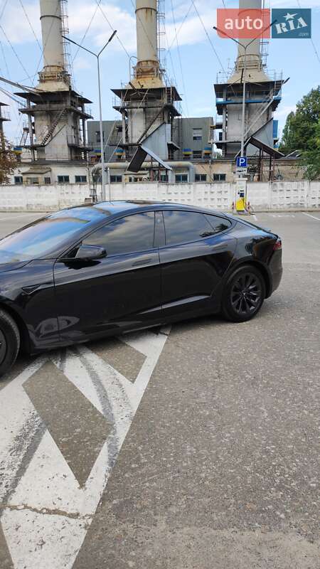 Лифтбек Tesla Model S 2017 в Киеве