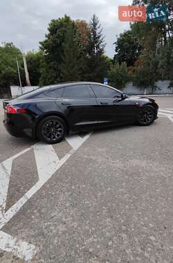 Лифтбек Tesla Model S 2017 в Киеве