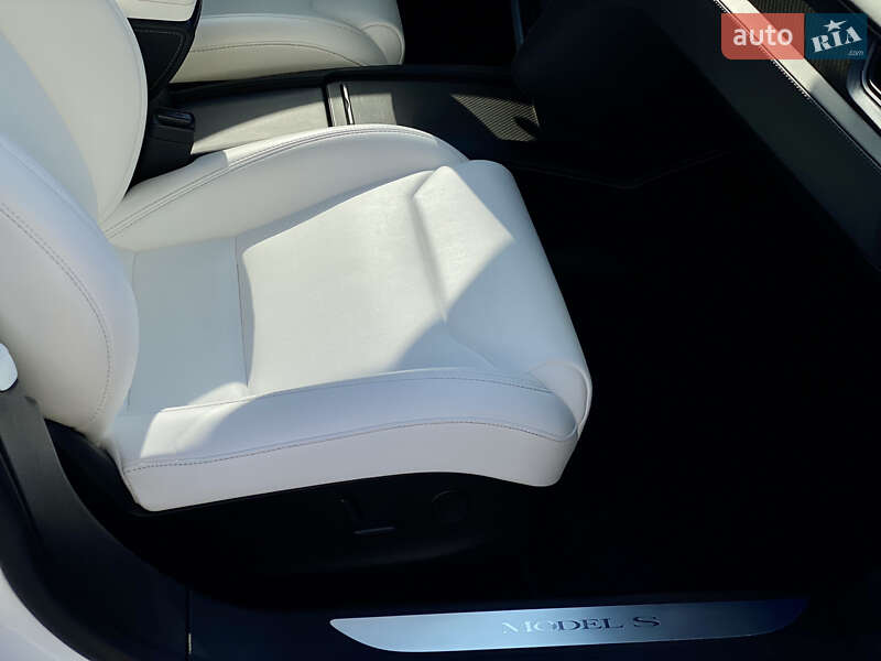Лифтбек Tesla Model S 2018 в Полтаве