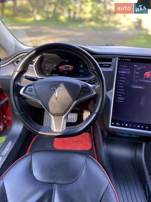 Лифтбек Tesla Model S 2014 в Киеве