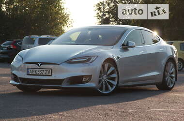 Ліфтбек Tesla Model S 2016 в Запоріжжі