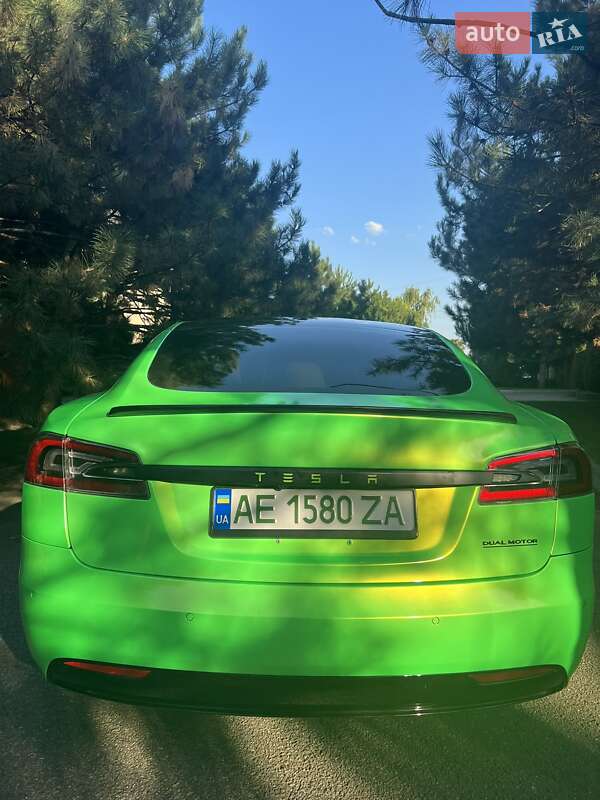 Лифтбек Tesla Model S 2019 в Днепре