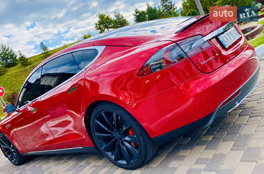 Лифтбек Tesla Model S 2014 в Киеве фото 5 Лифтбек Tesla Model S 2014 в Киеве