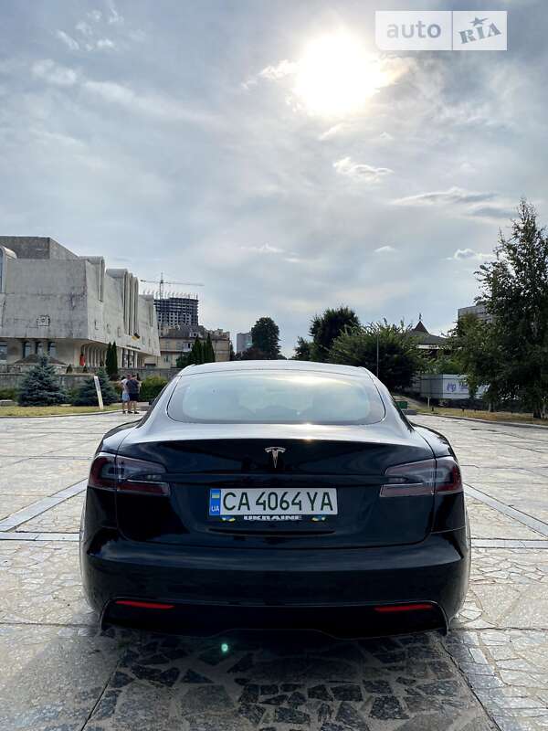 Лифтбек Tesla Model S 2021 в Черкассах