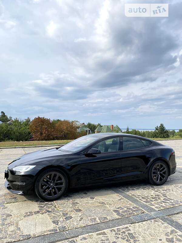 Лифтбек Tesla Model S 2021 в Черкассах