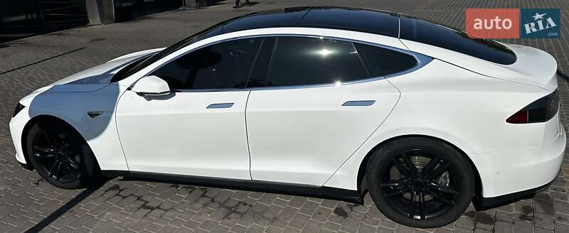 Лифтбек Tesla Model S 2015 в Харькове