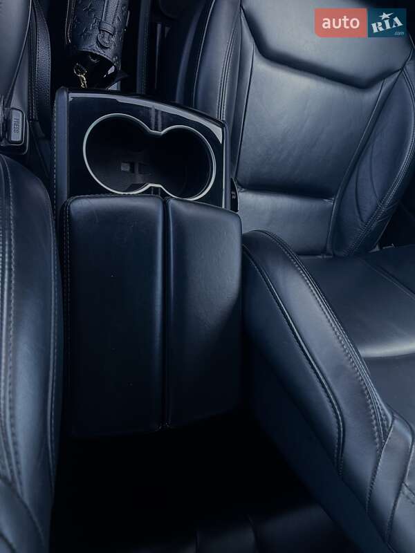 Лифтбек Tesla Model S 2015 в Киеве