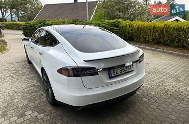 Лифтбек Tesla Model S 2014 в 