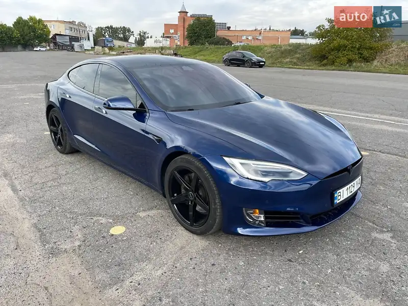 Tesla Model S 2017