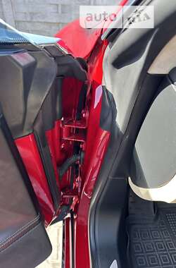 Лифтбек Tesla Model S 2016 в 